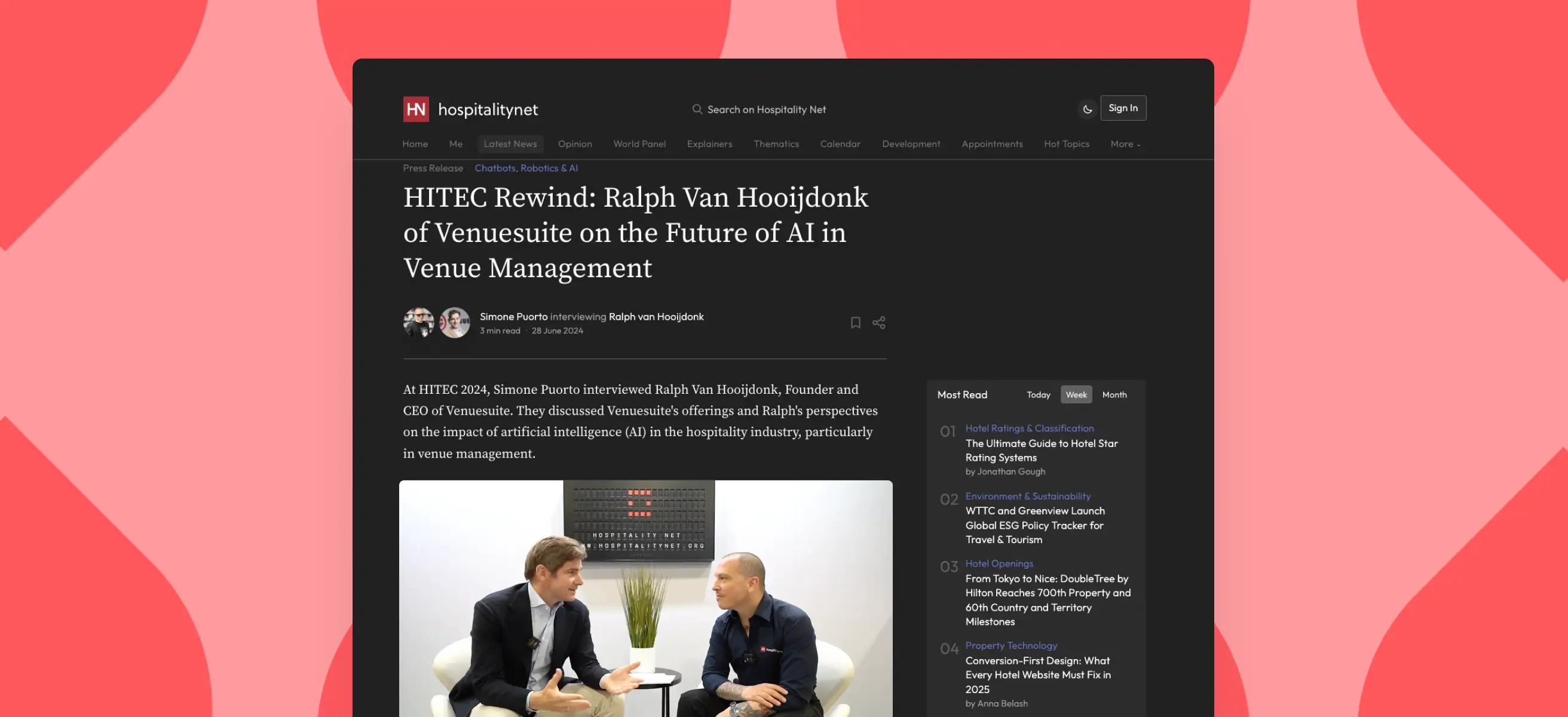 Screenshot van het artikel op hospitality.net over AI in hospitality op een rode grafische achtergrond
